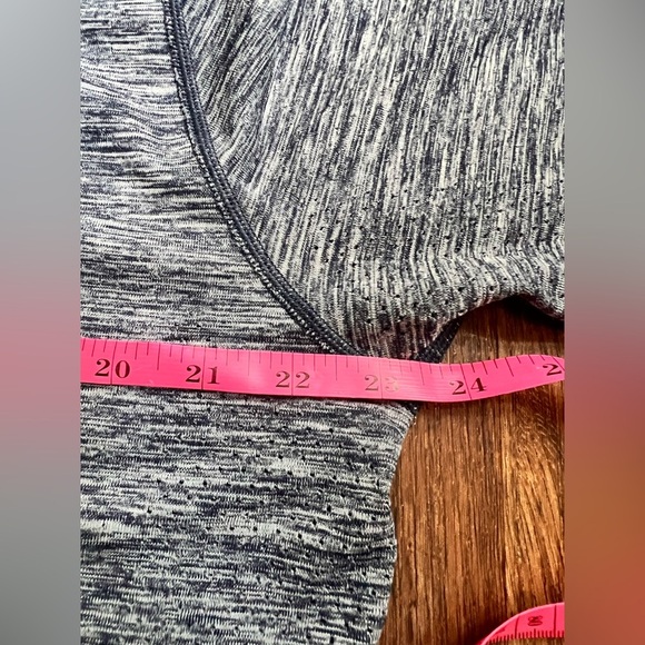 Lululemon Metal Vent Tech T Shirt XL Grey Short Sleeve Stretch Performance Wool - Picture 8 of 8
